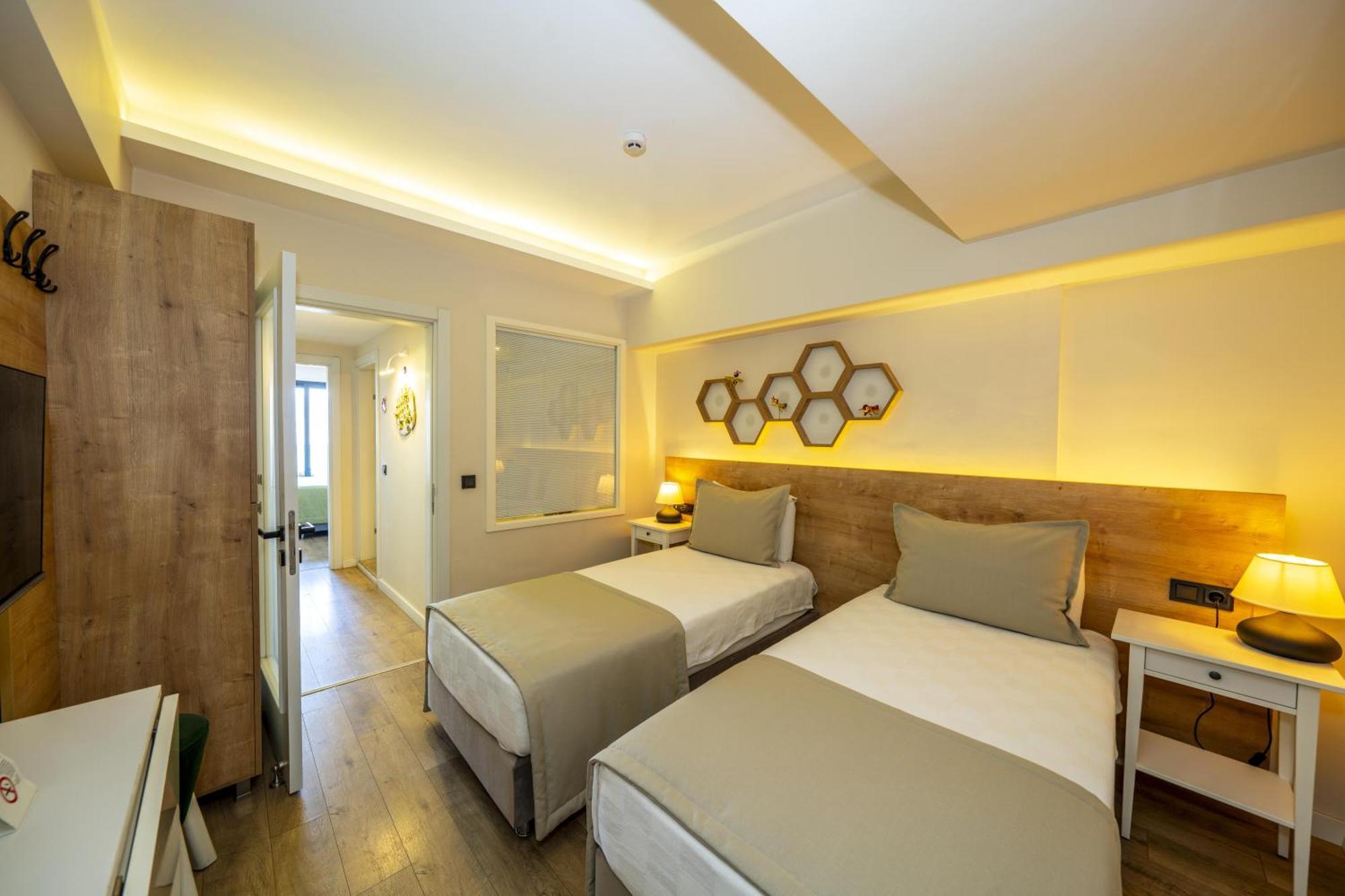 Ece Marina Suites Fethiye Eksteriør bilde